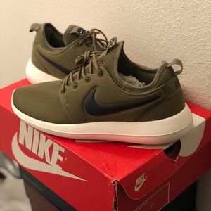Nike Roshe 2 SZ 11 Iguana